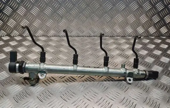 Mercedes-Benz C W203 Fuel main line pipe A6460700295 0445214073 A6110780449