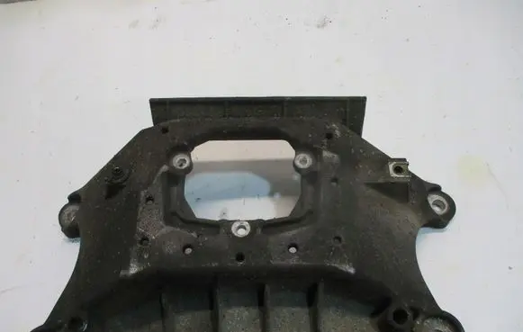 Audi A3 S3 A3 Sportback 8P Engine mounting bracket 8K0399203T