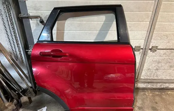 Land Rover Evoque I Rear door