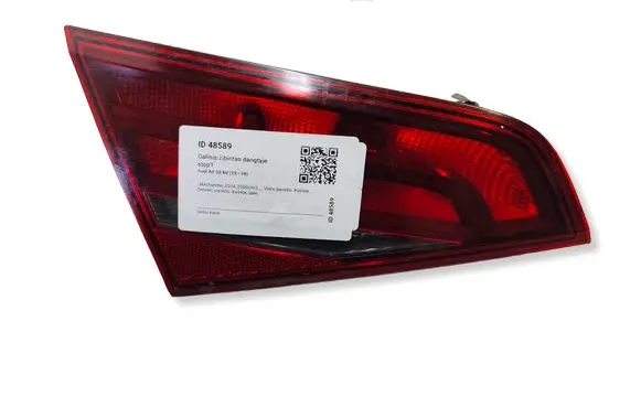 Audi A3 S3 8V Tailgate rear/tail lights 8V4945093