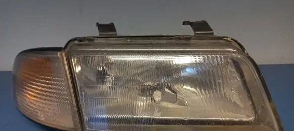 Audi A4 S4 B5 8D Headlight/headlamp 0301094202