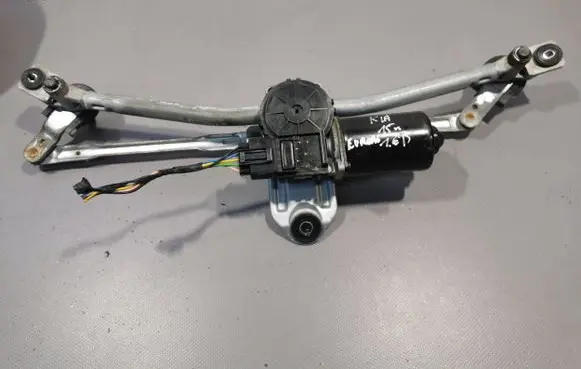 KIA Sportage Front wiper linkage and motor