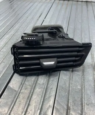 BMW X5 G05 Dashboard side air vent grill/cover trim 9399472 351PM