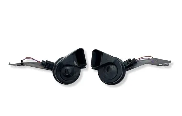 Volkswagen Touareg II Horn signal 7P6951221A 7P6951223A