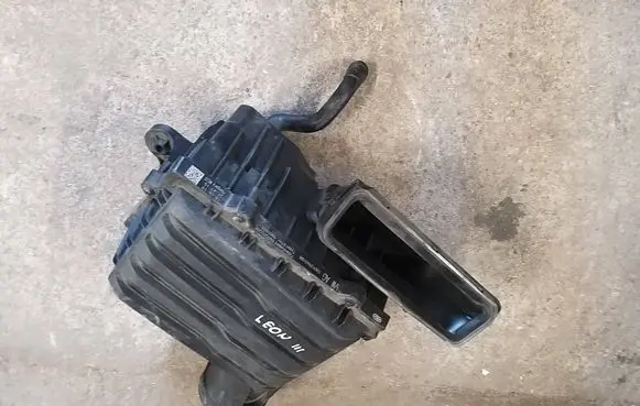 Seat Leon (5F) Air filter box 5Q0129601BB 5Q0129620E