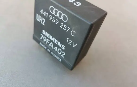 Audi 80 90 S2 B4 Electric power window relay 441959257C 79FA402