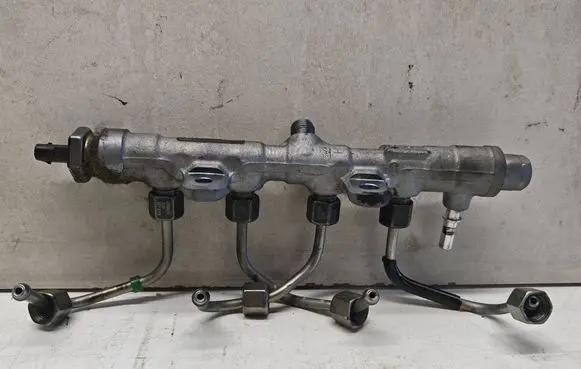Peugeot 3008 II Fuel main line pipe 9821399680