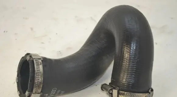 Audi A4 S4 B7 8E 8H Intercooler hose/pipe 8E0145738F