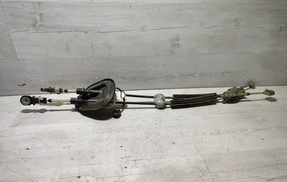 Peugeot 2008 II Gear shift cable linkage 