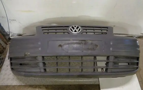 Volkswagen Caddy Front bumper 2K0807221