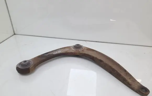 Peugeot 308 Front lower control arm/wishbone