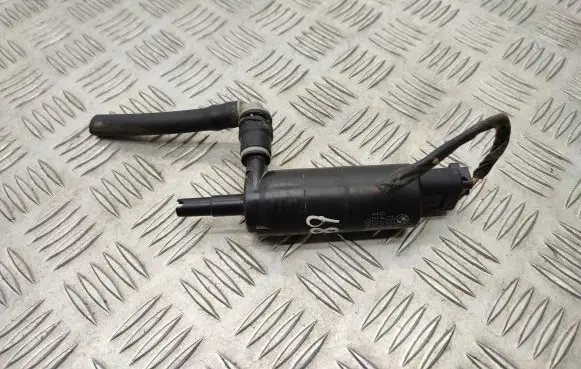 BMW 5 F10 F11 Headlight washer pump 721779202