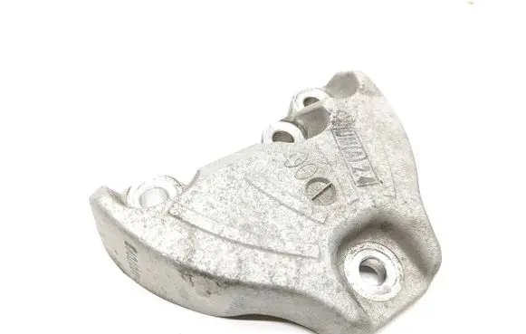 Hyundai Santa Fe Engine mounting bracket