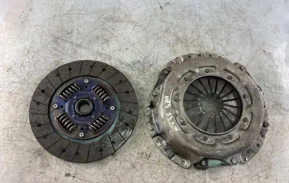 Mitsubishi Pajero Sport I Clutch set kit