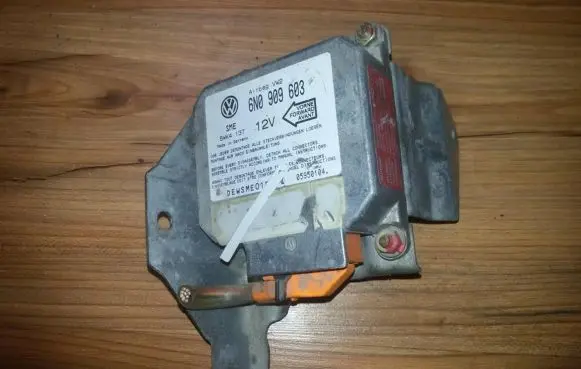 Volkswagen PASSAT B4 Airbag control unit/module 6n0909603