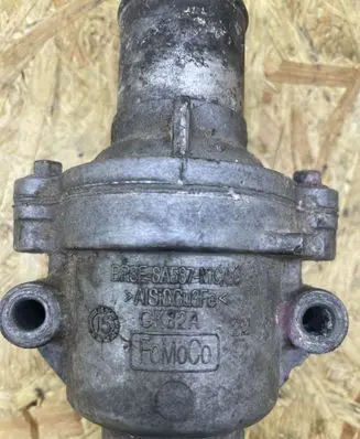 Ford Mustang VI Thermostat housing BR3E8A587MC