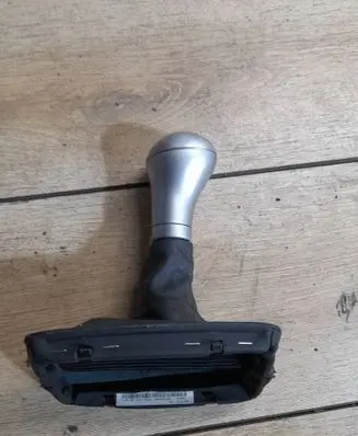 Mercedes-Benz C W204 Gear lever shifter trim leather/knob A2042672410 DBHD720192