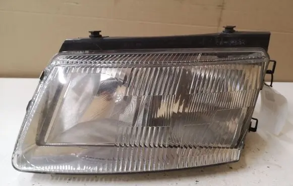 Volkswagen PASSAT B5 Headlight/headlamp 14869100 14742500