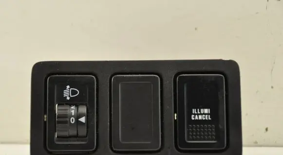 Suzuki Grand Vitara II Headlight level height control switch R2342