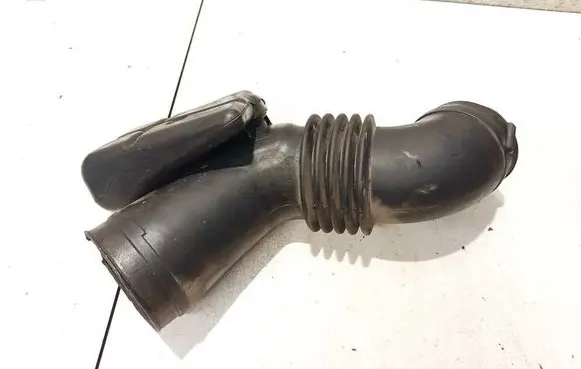 Air intake hose/pipe