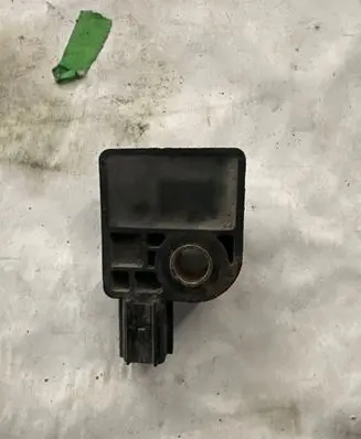 Hyundai i30 Airbag deployment crash/impact sensor 959202S000 60821990260 228170608