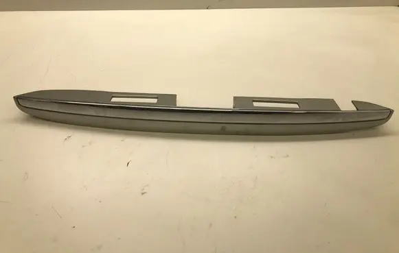 Lexus RX 330 - 350 - 400H Trunk door license plate light bar 7680148040