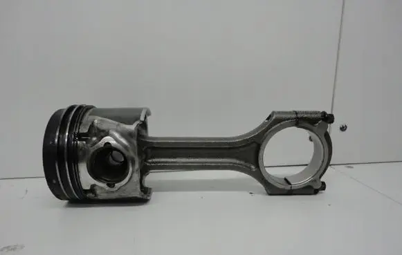 KIA Venga Piston with connecting rod