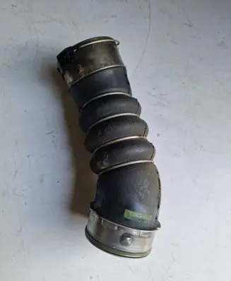 BMW X5M E70 Intercooler hose/pipe 7807985