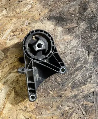 Opel Insignia A Engine mount bracket 13227767