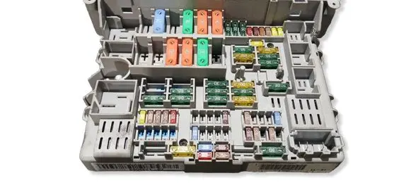 BMW 3 E90 E91 Fuse module 6906621