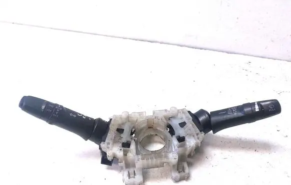 Mitsubishi L200 Indicator stalk 8600A086