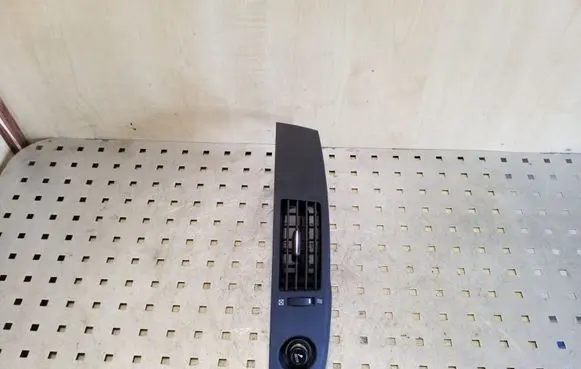 Toyota Corolla Verso AR10 Dash center air vent grill 5568064010LH
