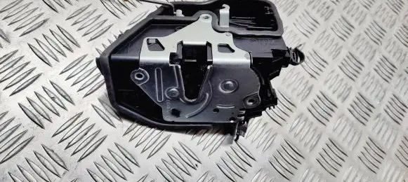 BMW X5 E70 Front door lock A053702 7202145