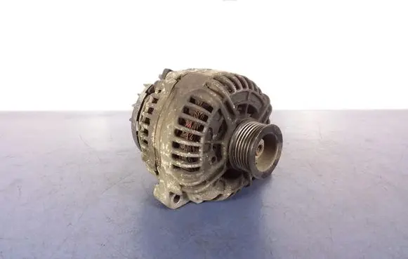 Volvo XC90 Generator/alternator 8637849