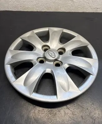 Hyundai i30 R15 wheel hub/cap/trim 