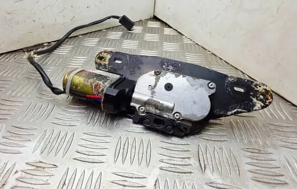 BMW 5 E39 Tailgate/trunk/boot lift motor 8362371 67148362371