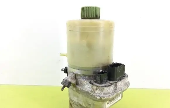 Skoda Fabia Mk1 (6Y) Power steering pump 6Q0423371