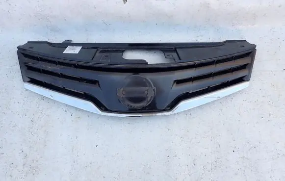Nissan Note (E11) Front bumper upper radiator grill 62310BH00H