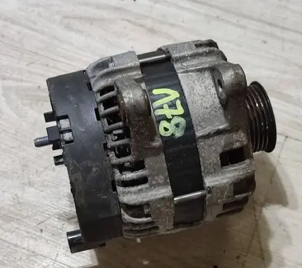 Mercedes-Benz CLA C117 X117 W117 Generator/alternator A0009063322 0125711028