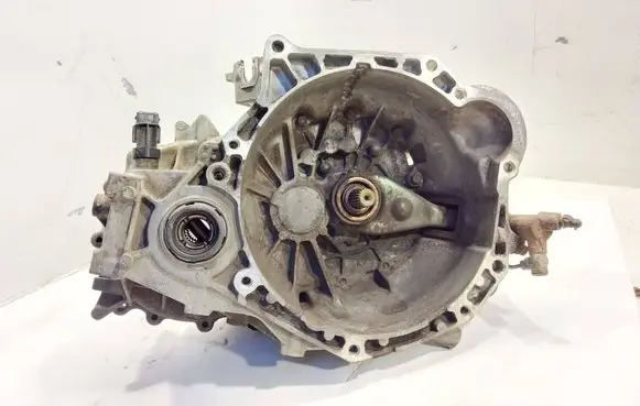 Hyundai i20 (PB PBT) Manual 5 speed gearbox TBJ5F 522792