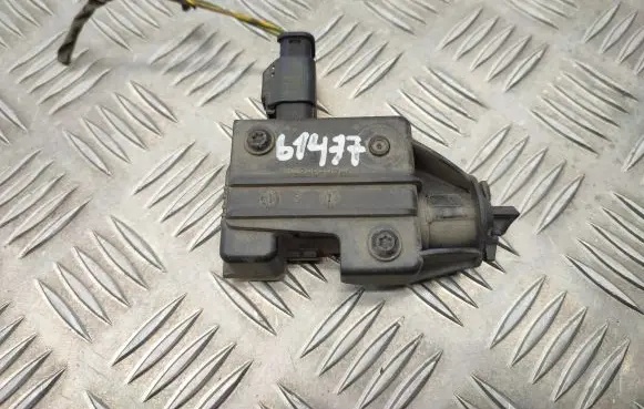 Fuel tank cap lock motor