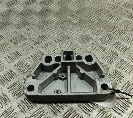 Volkswagen Golf VII Engine mounting bracket 5QE199588B