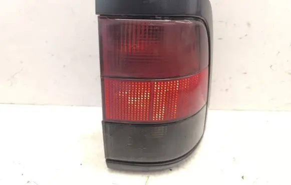 Peugeot 806 Rear/tail lights E23016