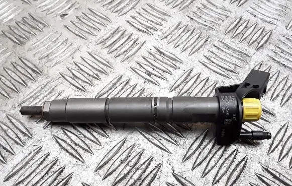 Mercedes-Benz E W211 Fuel injector