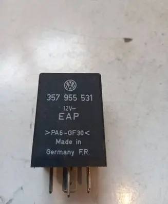 Volkswagen Golf III Other relay 357955531