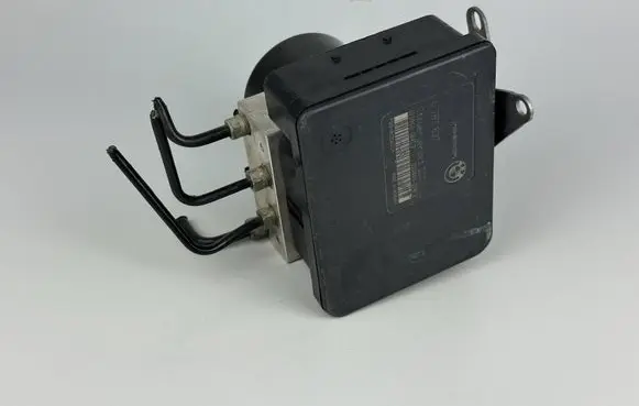 BMW 3 E90 E91 ABS Pump 6787837 000404014F2 10096008413