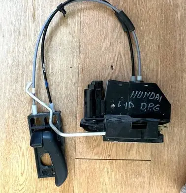 Hyundai i10 Rear door lock 81420B9020 814100X000