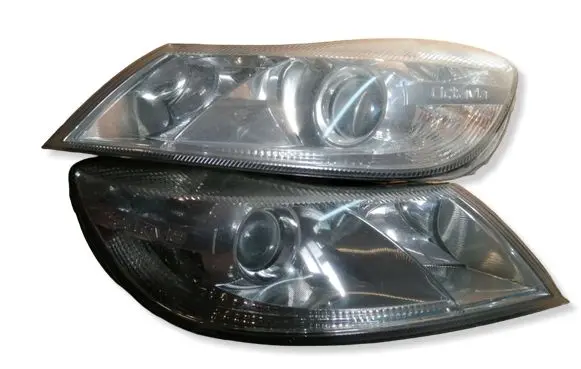 Skoda Octavia Mk2 (1Z) Headlights/headlamps set 1Z1941015F 1Z1941016F