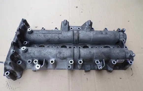 Iveco Daily 6th gen Rocker cam cover 