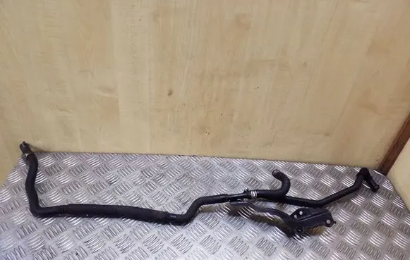 Toyota Avensis T270 Engine coolant pipe/hose